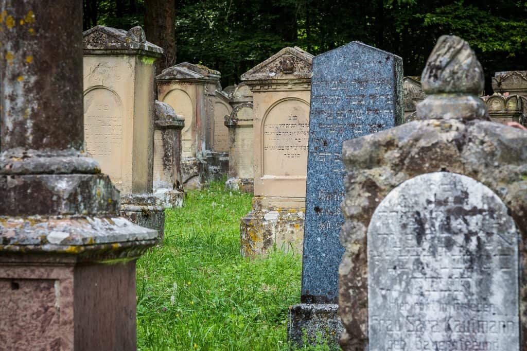בית קברות יהודי